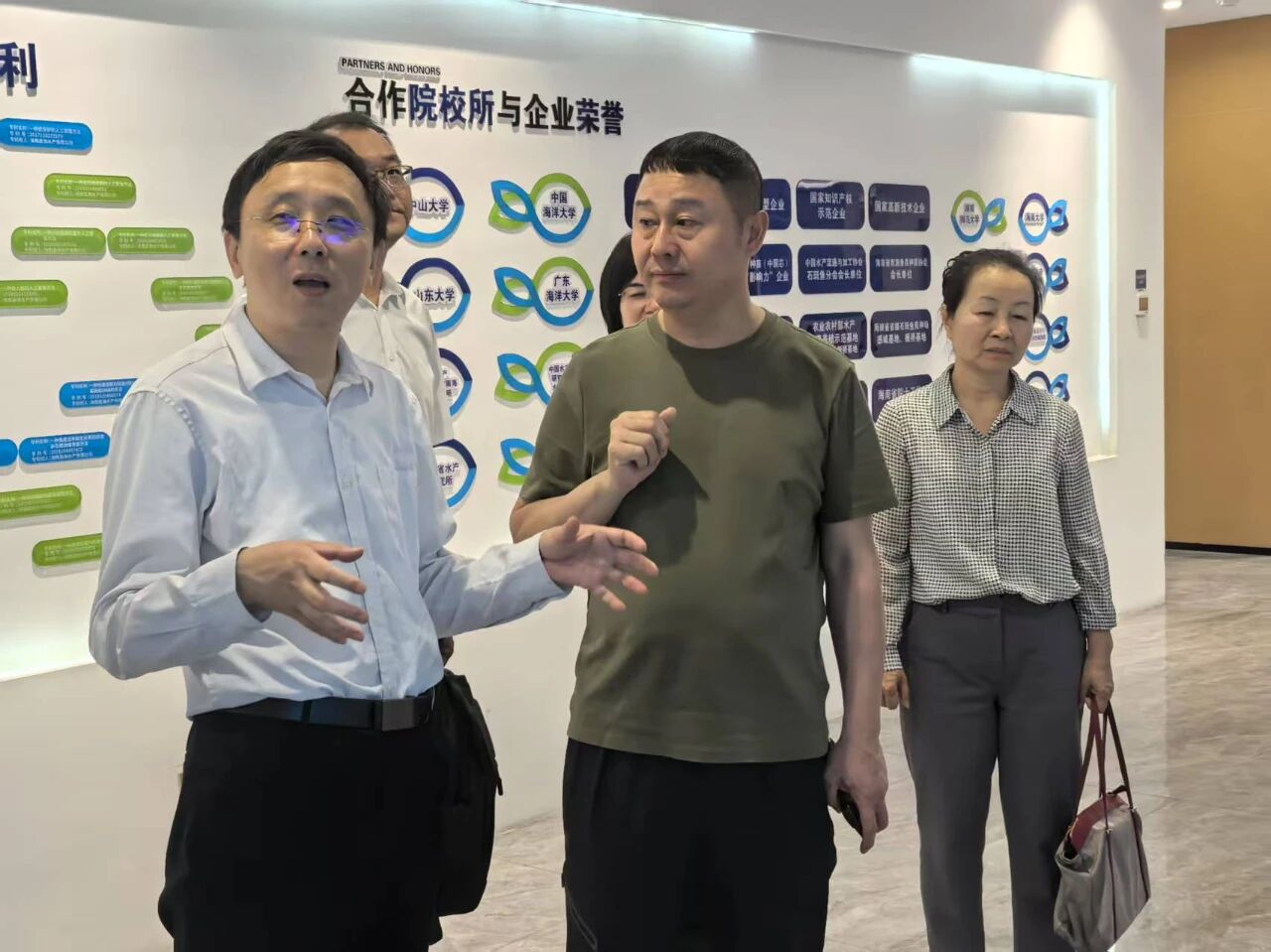 海南省统计局党组书记、局长杨雷到晨海水产调研——共探渔业发